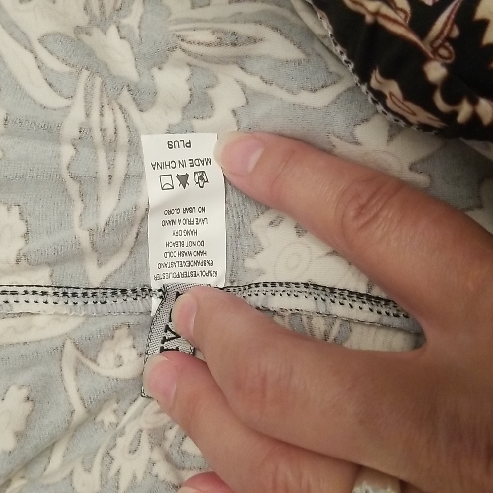 NWT EEVEE leggings size plus (14-22) - Picture 4 of 7